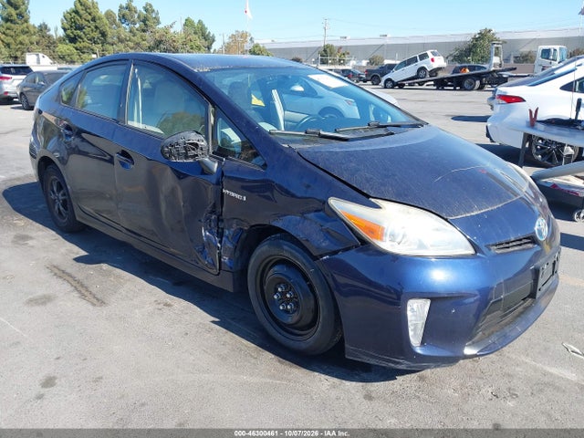 Продажа на аукционе авто 2015 Toyota Prius Three, vin: JTDKN3DUXF0438462, номер лота: 46300461