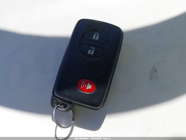 Продажа на аукционе авто 2015 Toyota Prius Three, vin: JTDKN3DUXF0438462, номер лота: 46300461