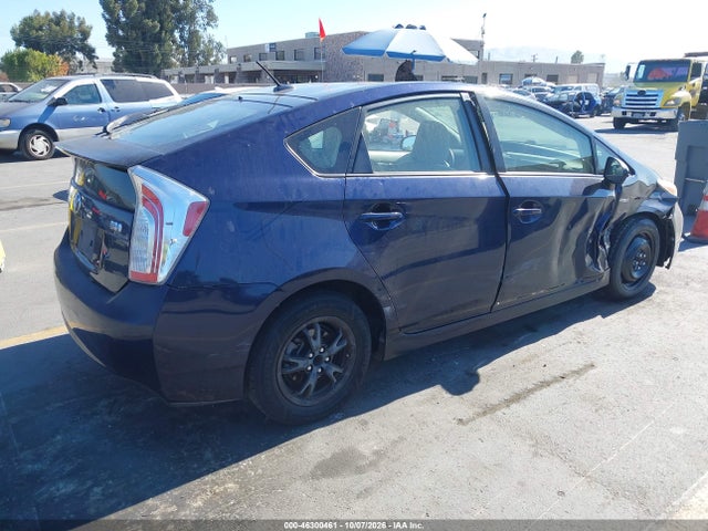 Продажа на аукционе авто 2015 Toyota Prius Three, vin: JTDKN3DUXF0438462, номер лота: 46300461