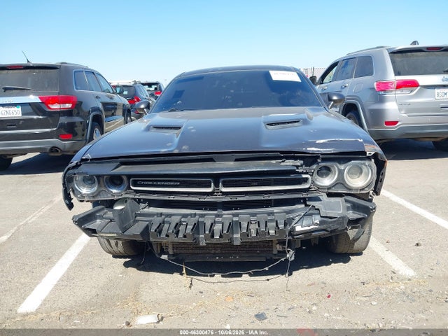 46300476 :رقم المزاد ، 2C3CDZAG4KH712564 vin ، 2019 Dodge Challenger Sxt مزاد بيع