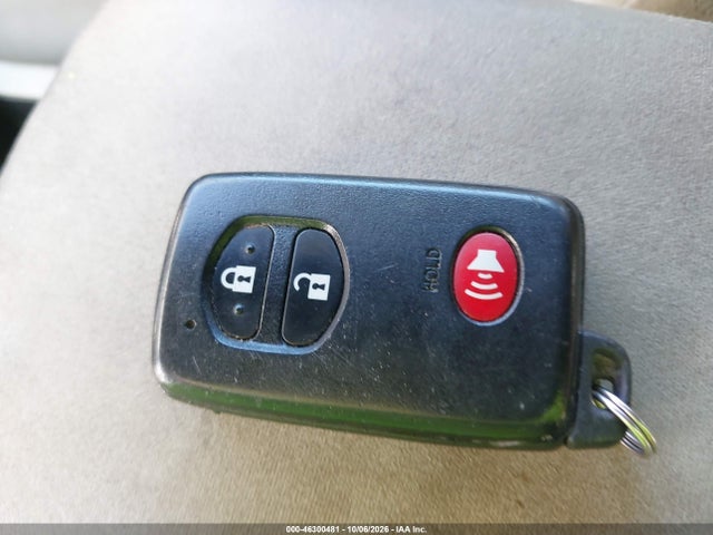 46300481 :رقم المزاد ، JTDKN3DU4A1114930 vin ، 2010 Toyota Prius Iii مزاد بيع