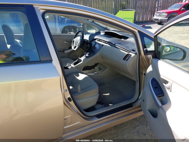 46300481 :رقم المزاد ، JTDKN3DU4A1114930 vin ، 2010 Toyota Prius Iii مزاد بيع