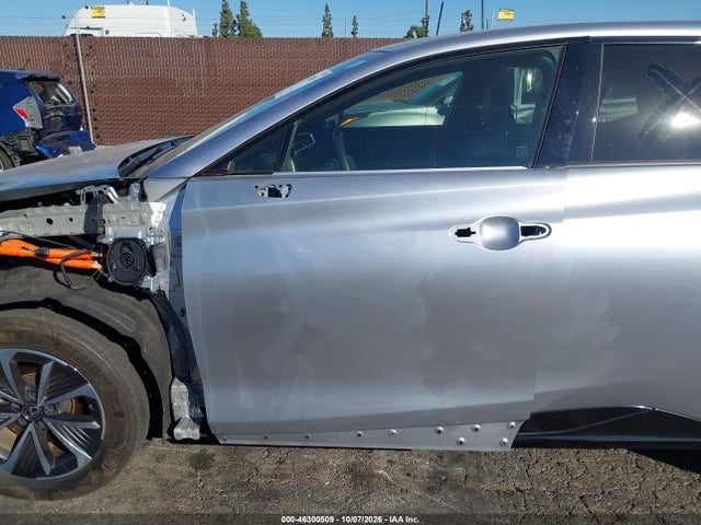 JTJABABBXRA006542 Lexus Rz 300e Premium