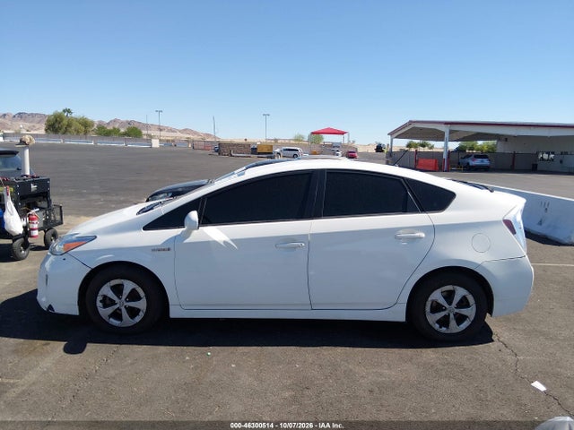 2013 Toyota Prius Three მანქანა იყიდება აუქციონზე, vin: JTDKN3DU1D5590131, აუქციონის ნომერი: 46300514