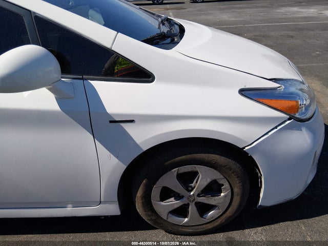 2013 Toyota Prius Three მანქანა იყიდება აუქციონზე, vin: JTDKN3DU1D5590131, აუქციონის ნომერი: 46300514