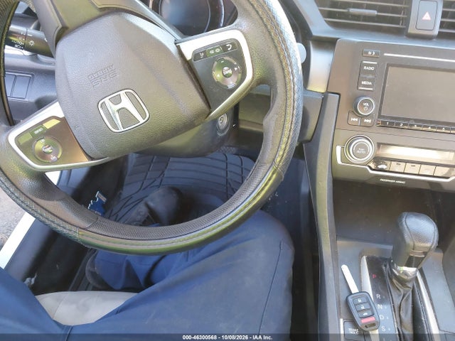 Продажа на аукционе авто 2017 Honda Civic Lx, vin: 2HGFC2F55HH562209, номер лота: 46300568