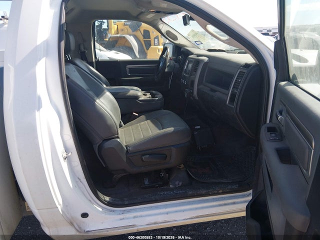 2016 Ram 2500 Tradesman მანქანა იყიდება აუქციონზე, vin: 3C6LR4AT1GG328415, აუქციონის ნომერი: 46300583