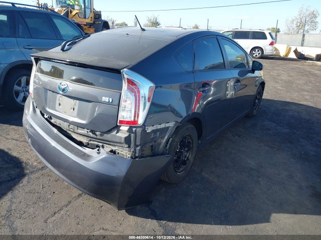 Toyota Prius Two 2015 JTDKN3DU4F0480951 Image 4