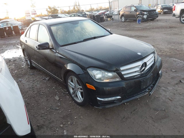 Продаж на аукціоні авто 2012 Mercedes-benz C 300 Sport 4matic, vin: WDDGF8BB0CR208511, номер лоту: 46300652