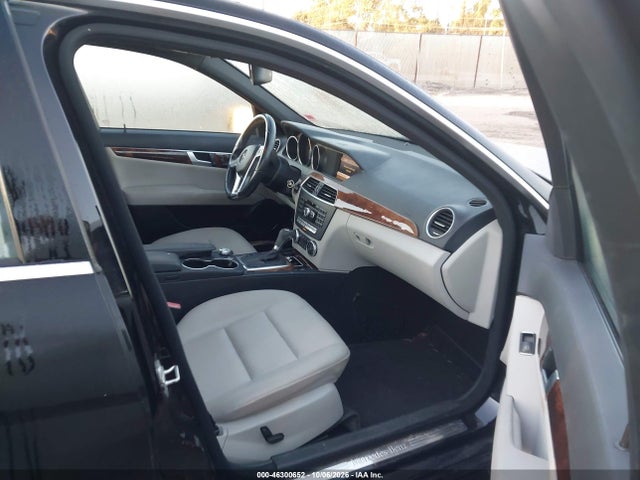 Продаж на аукціоні авто 2012 Mercedes-benz C 300 Sport 4matic, vin: WDDGF8BB0CR208511, номер лоту: 46300652