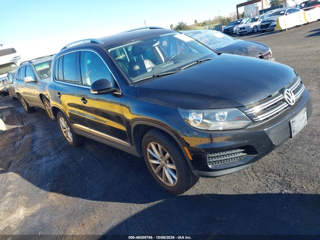 46300766 :رقم المزاد ، WVGRV7AX4HK003041 vin ، 2017 Volkswagen Tiguan 2.0t Wolfsburg Edition مزاد بيع