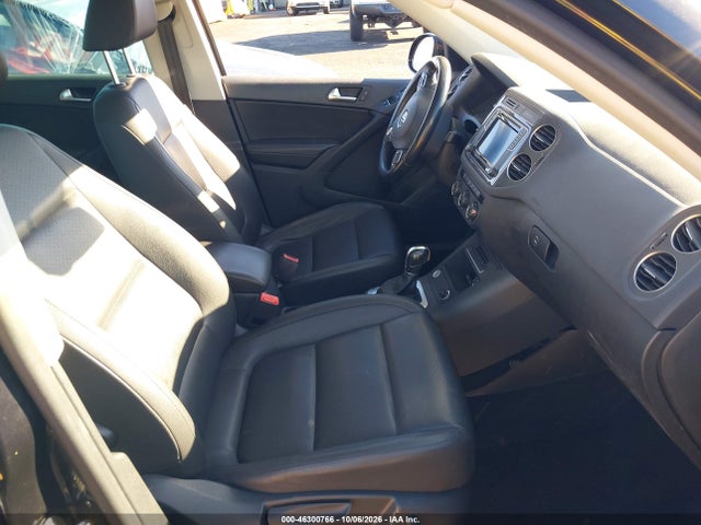 Продаж на аукціоні авто 2017 Volkswagen Tiguan 2.0t Wolfsburg Edition, vin: WVGRV7AX4HK003041, номер лоту: 46300766
