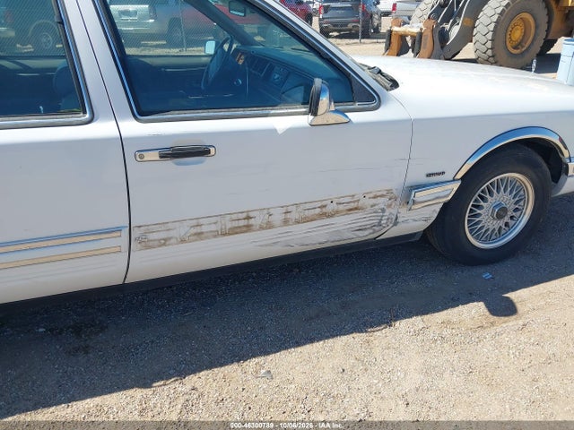 Aukcja sprzedaży 1993 Lincoln Town Car Executive, vin: 1LNLM81W3PY734593, numer aukcji: 46300789