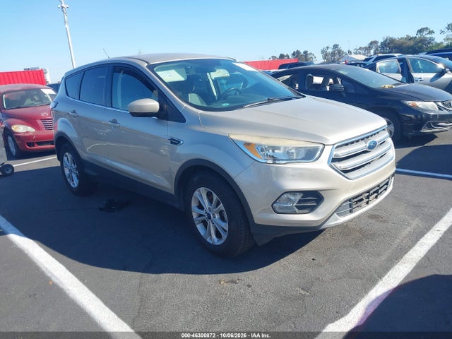 2017 Ford Escape Se მანქანა იყიდება აუქციონზე, vin: 1FMCU0GD0HUE53447, აუქციონის ნომერი: 46300872