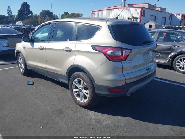 Продажа на аукционе авто 2017 Ford Escape Se, vin: 1FMCU0GD0HUE53447, номер лота: 46300872