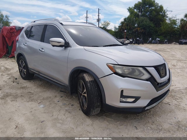 Auction sale of the 2017 Nissan Rogue Sl, vin: 5N1AT2MT0HC886550, lot number: 46300899