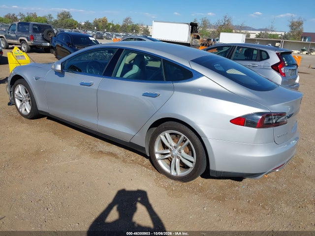 46300903 :رقم المزاد ، 5YJSA1CN0DFP19792 vin ، 2013 Tesla Model S مزاد بيع