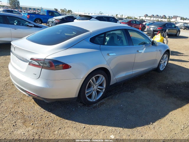 46300903 :رقم المزاد ، 5YJSA1CN0DFP19792 vin ، 2013 Tesla Model S مزاد بيع