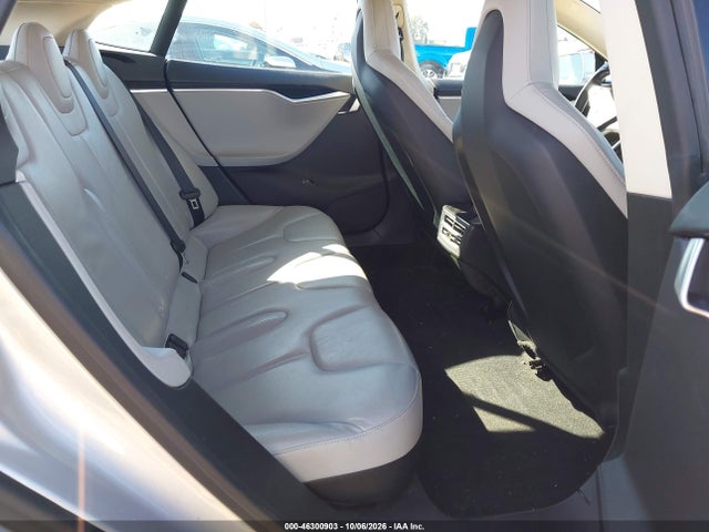 46300903 :رقم المزاد ، 5YJSA1CN0DFP19792 vin ، 2013 Tesla Model S مزاد بيع