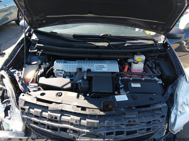 46300981 :رقم المزاد ، JTDKN3DU6F0414983 vin ، 2015 Toyota Prius Three مزاد بيع