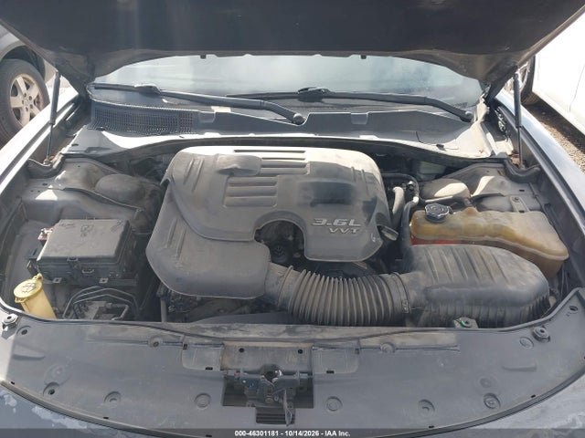 46301181 :رقم المزاد ، 2C3CDXBG3FH748268 vin ، 2015 Dodge Charger Se مزاد بيع