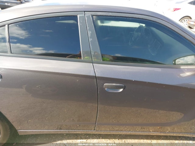 46301181 :رقم المزاد ، 2C3CDXBG3FH748268 vin ، 2015 Dodge Charger Se مزاد بيع