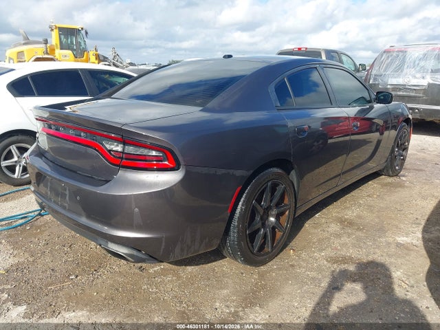 46301181 :رقم المزاد ، 2C3CDXBG3FH748268 vin ، 2015 Dodge Charger Se مزاد بيع