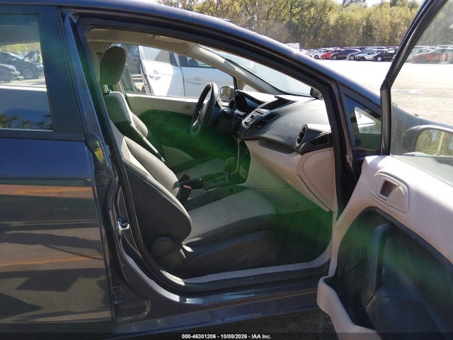 46301206 :رقم المزاد ، 3FADP4AJ7DM213113 vin ، 2013 Ford Fiesta S مزاد بيع