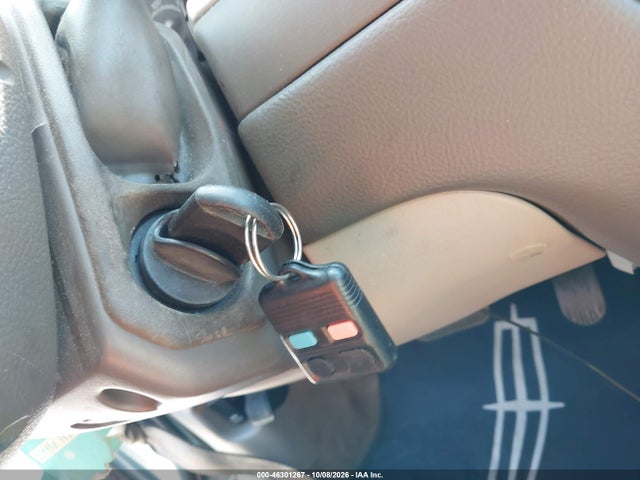 Продажа на аукционе авто 2005 Lincoln Town Car Signature Limited, vin: 1LNHM82W55Y643777, номер лота: 46301267