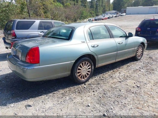 Продажа на аукционе авто 2005 Lincoln Town Car Signature Limited, vin: 1LNHM82W55Y643777, номер лота: 46301267