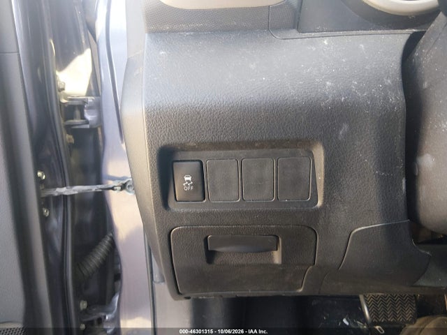 2010 Pontiac Vibe მანქანა იყიდება აუქციონზე, vin: 5Y2SP6E85AZ406942, აუქციონის ნომერი: 46301315