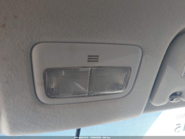 2010 Pontiac Vibe მანქანა იყიდება აუქციონზე, vin: 5Y2SP6E85AZ406942, აუქციონის ნომერი: 46301315