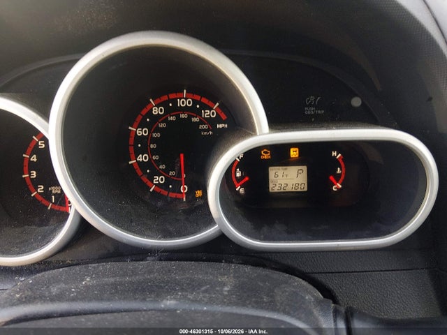 2010 Pontiac Vibe მანქანა იყიდება აუქციონზე, vin: 5Y2SP6E85AZ406942, აუქციონის ნომერი: 46301315
