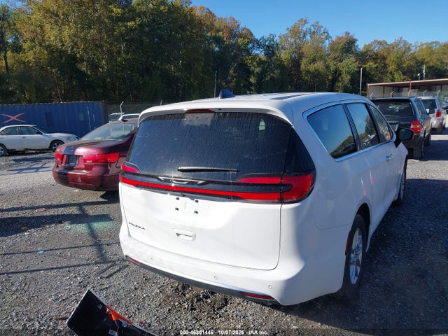46301446 :رقم المزاد ، 2C4RC1BG0VR580412 vin ، 2027 Chrysler Pacifica مزاد بيع