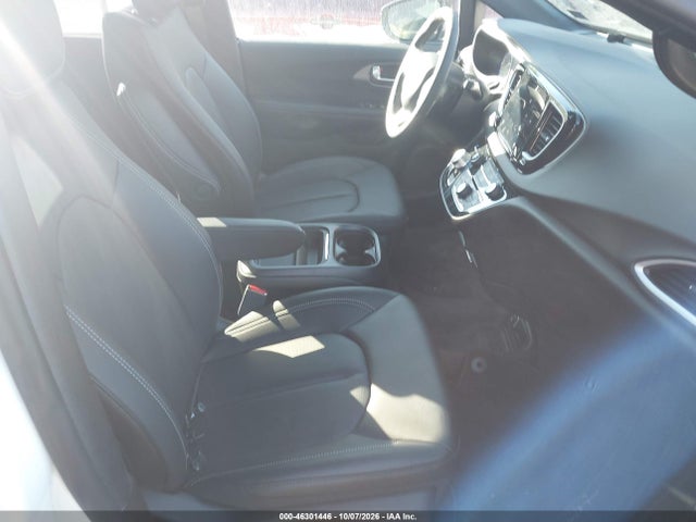 46301446 :رقم المزاد ، 2C4RC1BG0VR580412 vin ، 2027 Chrysler Pacifica مزاد بيع