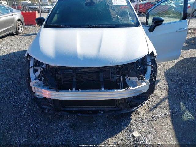 46301446 :رقم المزاد ، 2C4RC1BG0VR580412 vin ، 2027 Chrysler Pacifica مزاد بيع