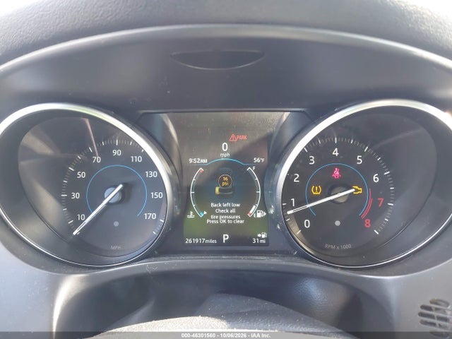 2018 Jaguar F-pace 30t Premium მანქანა იყიდება აუქციონზე, vin: SADCJ2GX9JA236977, აუქციონის ნომერი: 46301560