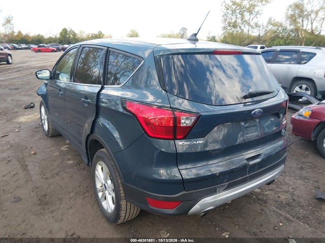 Продажа на аукционе авто 2019 Ford Escape Se, vin: 1FMCU0GD3KUC48972, номер лота: 46301601