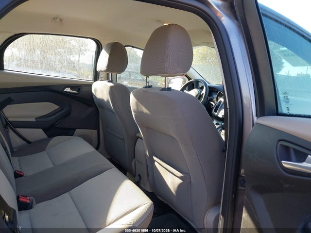 Ford FOCUS SE 2014 1FADP3F26EL457124 Image 8