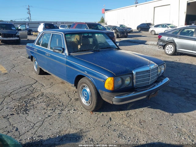 1983 Mercedes-benz 240 D მანქანა იყიდება აუქციონზე, vin: WDBAB23AXDB402633, აუქციონის ნომერი: 46301832