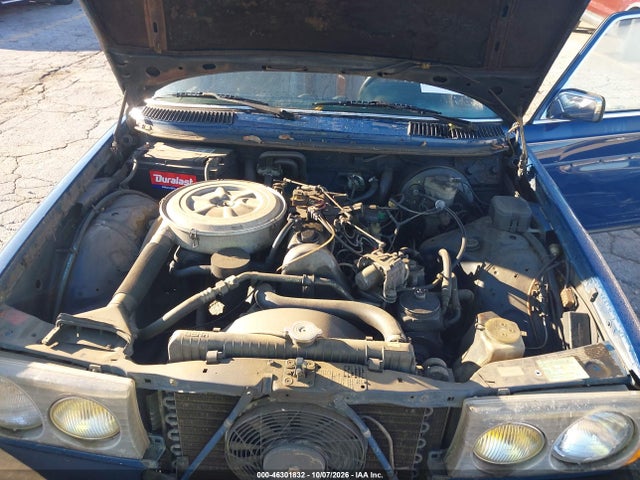 1983 Mercedes-benz 240 D მანქანა იყიდება აუქციონზე, vin: WDBAB23AXDB402633, აუქციონის ნომერი: 46301832