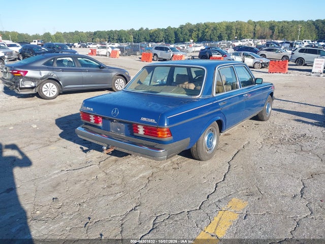 1983 Mercedes-benz 240 D მანქანა იყიდება აუქციონზე, vin: WDBAB23AXDB402633, აუქციონის ნომერი: 46301832