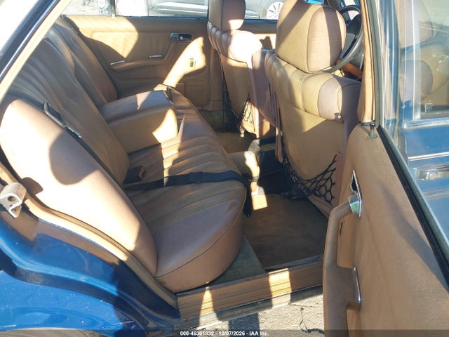 1983 Mercedes-benz 240 D მანქანა იყიდება აუქციონზე, vin: WDBAB23AXDB402633, აუქციონის ნომერი: 46301832
