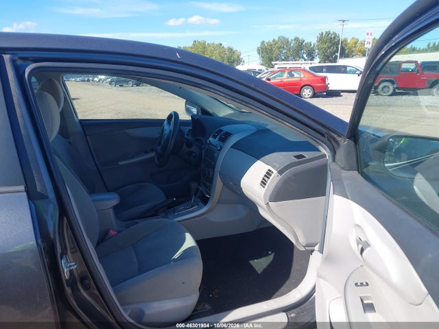 46301904 :رقم المزاد ، 2T1BU4EE8BC698813 vin ، 2011 Toyota Corolla Le مزاد بيع