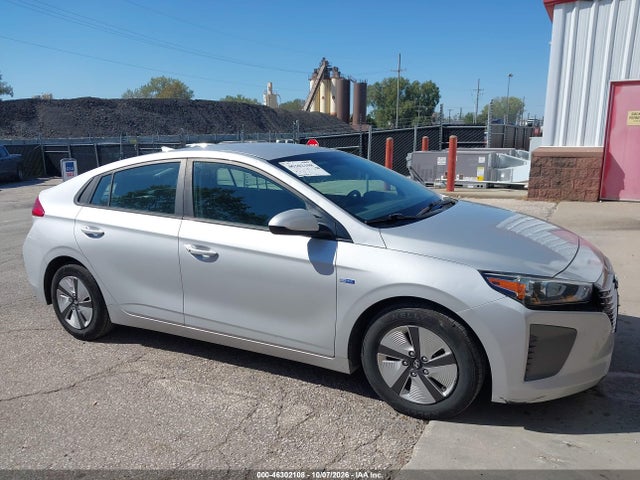 Продаж на аукціоні авто 2019 Hyundai Ioniq Hybrid Blue, vin: KMHC65LC1KU156408, номер лоту: 46302108
