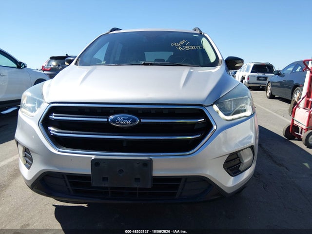 Продажа на аукционе авто 2017 Ford Escape Titanium, vin: 1FMCU9J93HUA44965, номер лота: 46302127