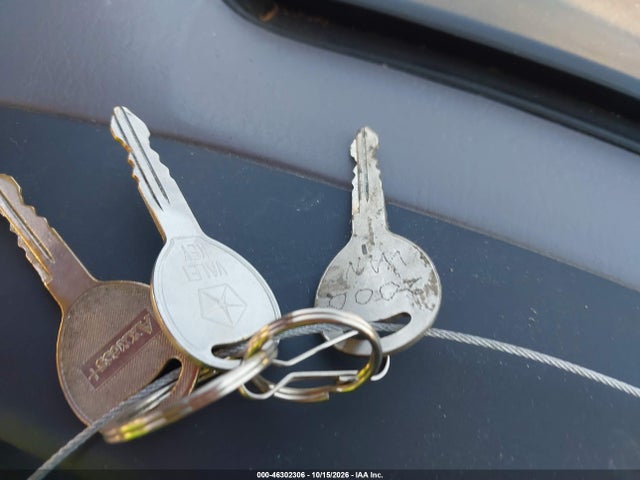 Продаж на аукціоні авто 2000 Chrysler Voyager, vin: 2C4FJ25B6YR852755, номер лоту: 46302306