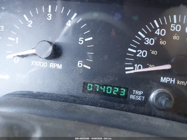 2000 Jeep Cherokee Sport მანქანა იყიდება აუქციონზე, vin: 1J4FF48S7YL262981, აუქციონის ნომერი: 46302369
