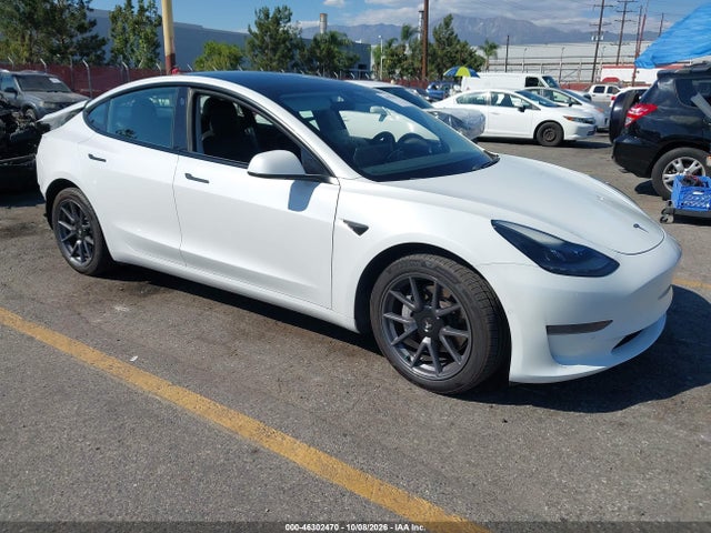 46302470 :رقم المزاد ، 5YJ3E1EA1MF013708 vin ، 2021 Tesla Model 3 Standard Range Plus Rear-wheel Drive مزاد بيع