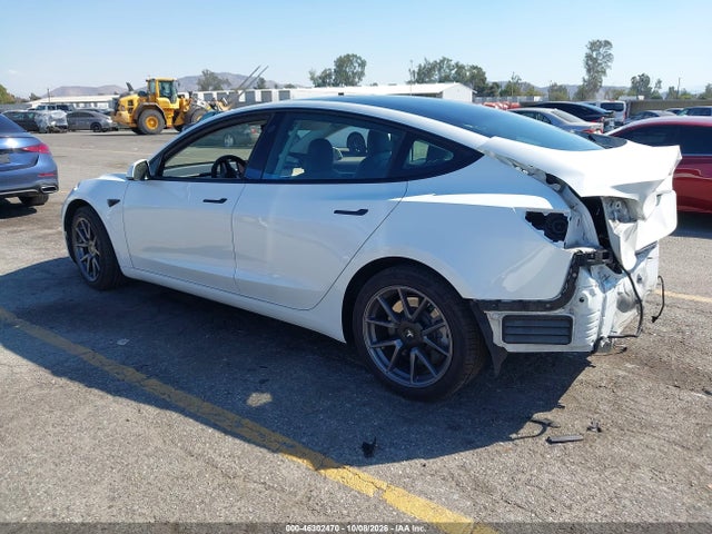 46302470 :رقم المزاد ، 5YJ3E1EA1MF013708 vin ، 2021 Tesla Model 3 Standard Range Plus Rear-wheel Drive مزاد بيع